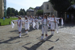 oyster-women